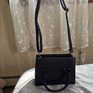 Elegant Black Croc-Embossed Handbag